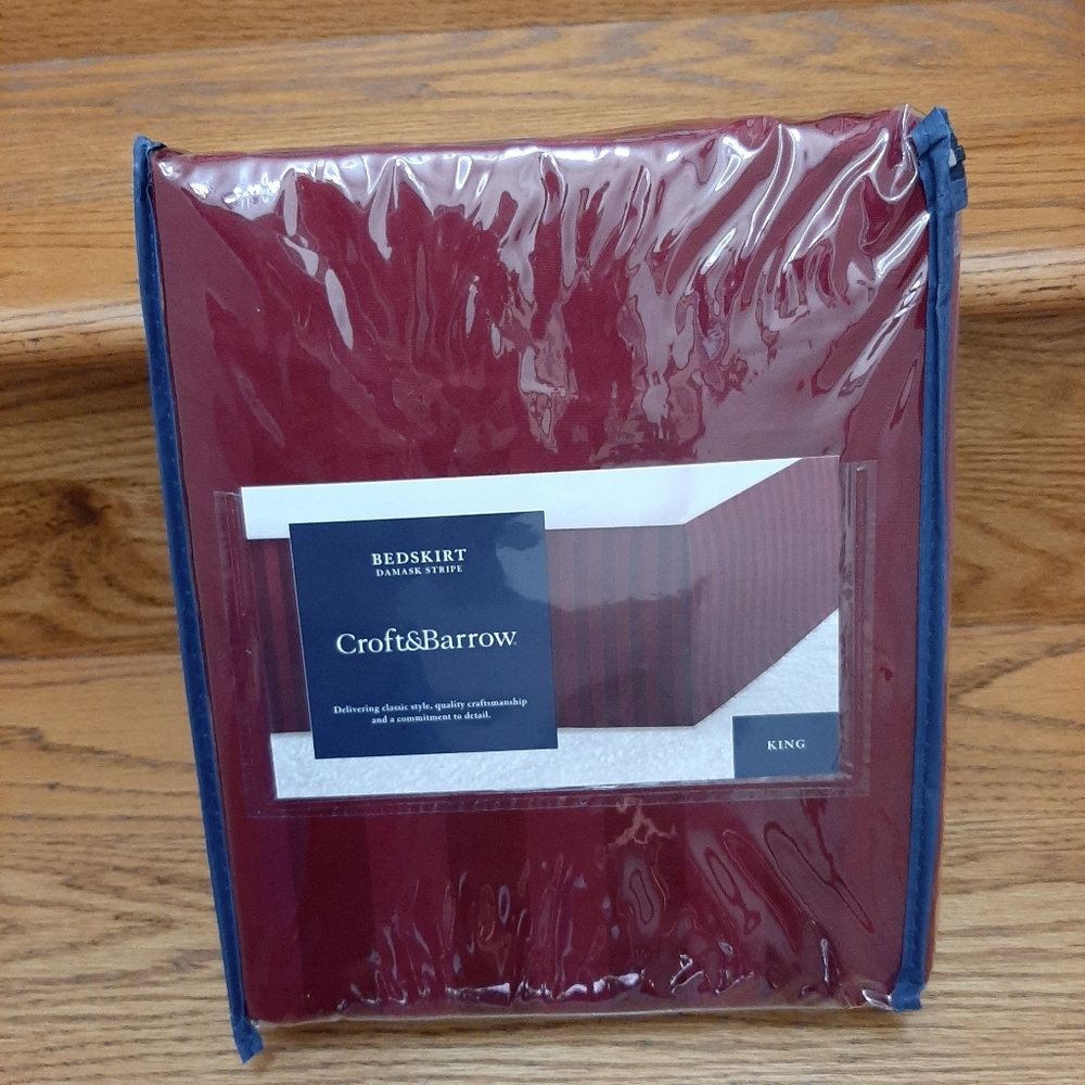 Croft & Barrow king Red Damask Stripe Bedskirt